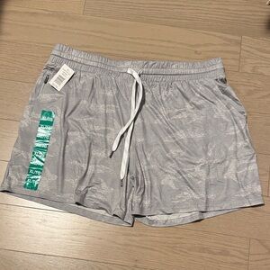 XL Pacific Trail Light Gray Athletic Shorts